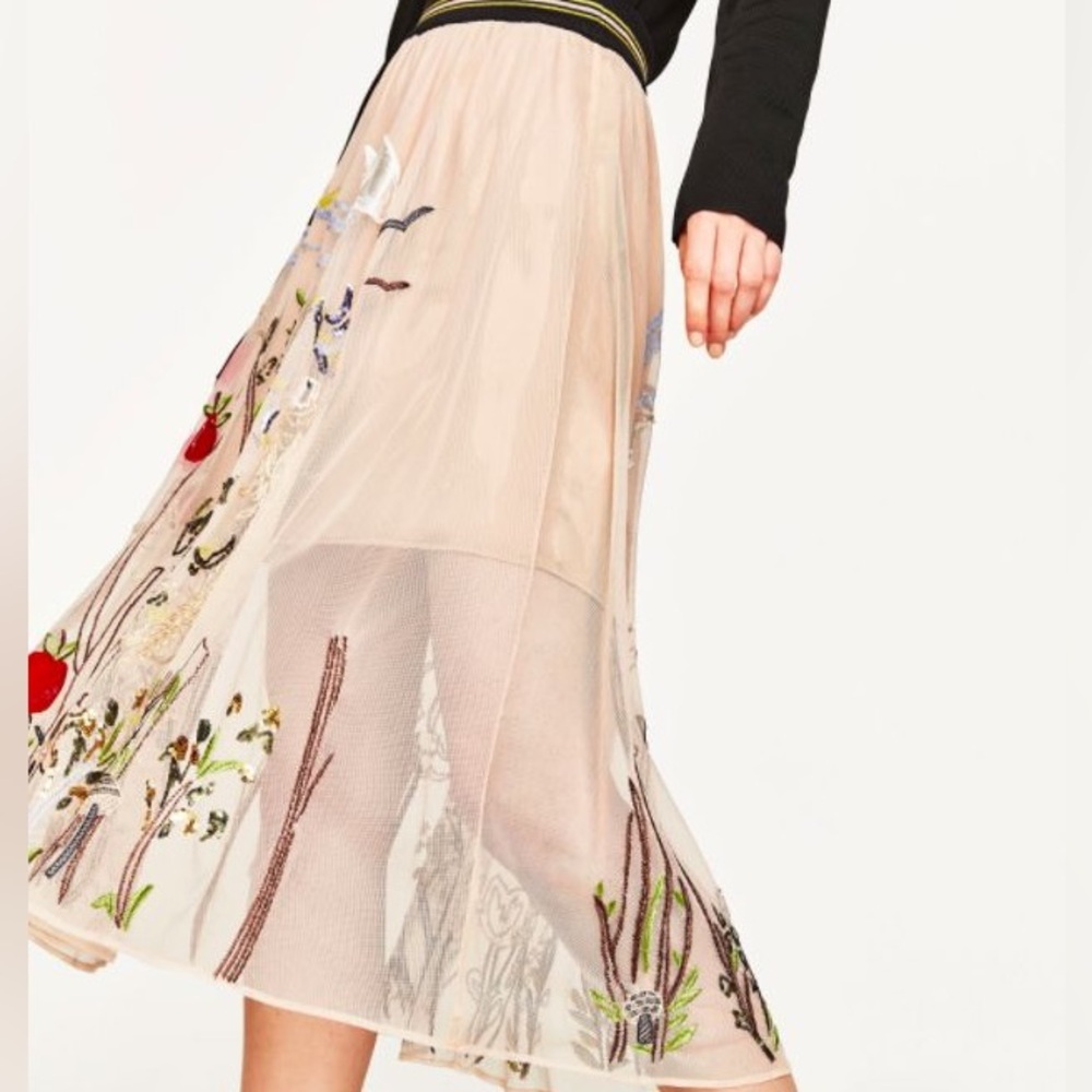 Zara embroidered Tull Skirt Size Small - Picture 2 of 5